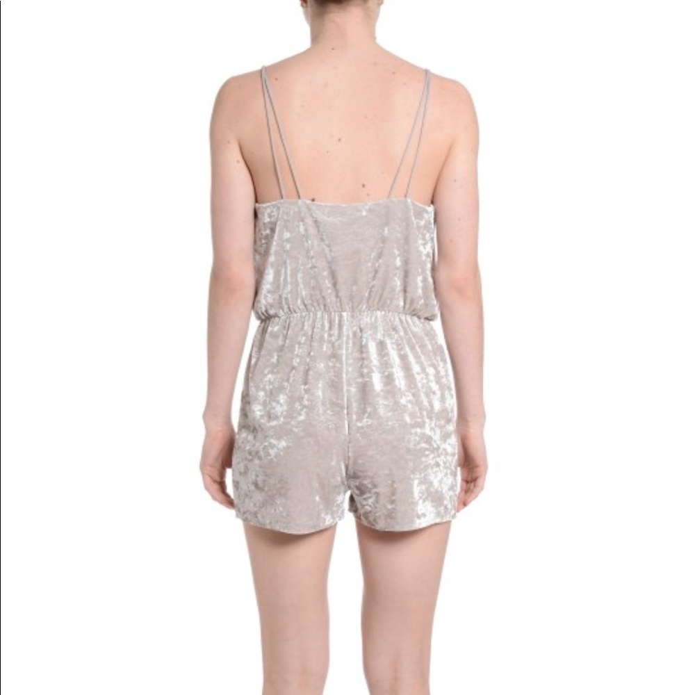 ROMEO & JULIET COUTURE Stone Gray Velvet Romper - Picture 3 of 5